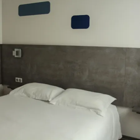 Hotel H24 3*