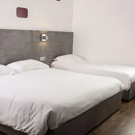 Hotel H24