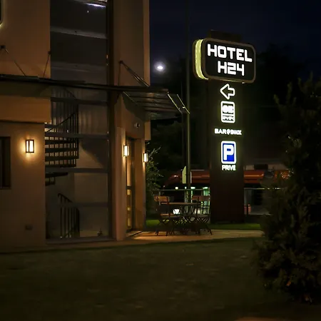 Hotel H24 3*