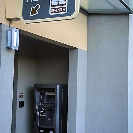 H24 Hotel