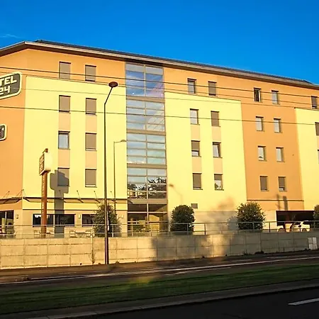 H24 Hotel