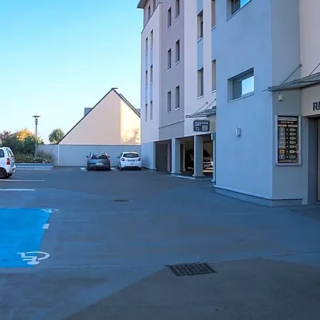 H24 Hotel 3*