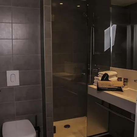Hotel H24