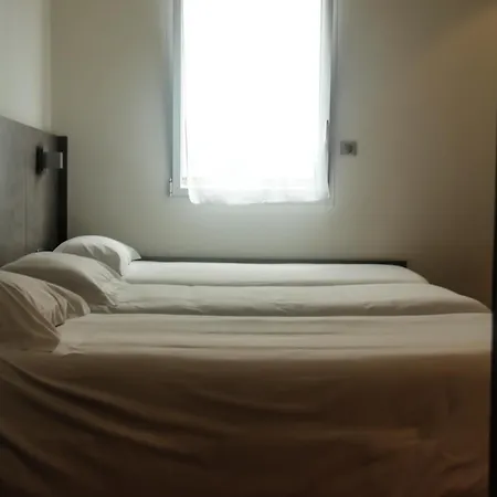 Hotel H24 3*