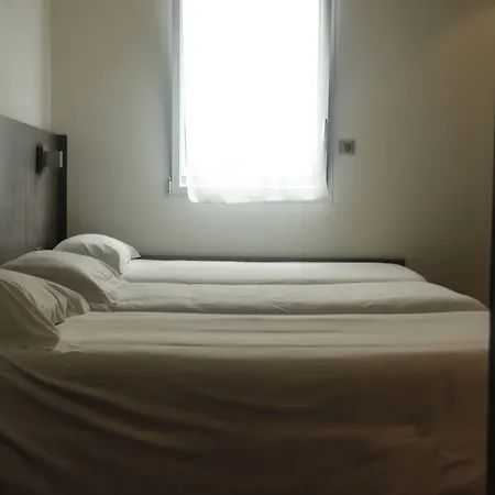 Hotel H24 3*