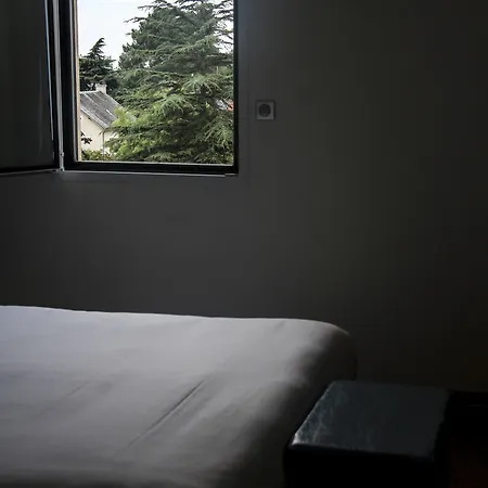 Hotel H24 3*