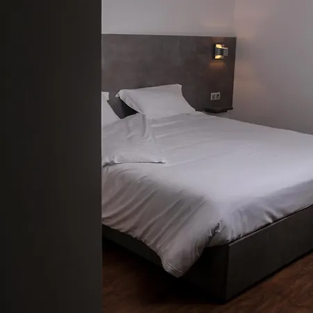 Hotel H24 3*